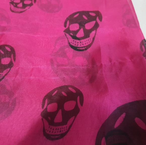 Scarf - Picture 6 of 6